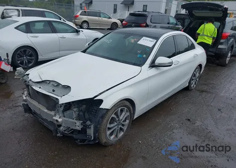 2018 Mercedes-Benz C 300 из США, поврежденный, VIN WDDWF4JB3JR389395